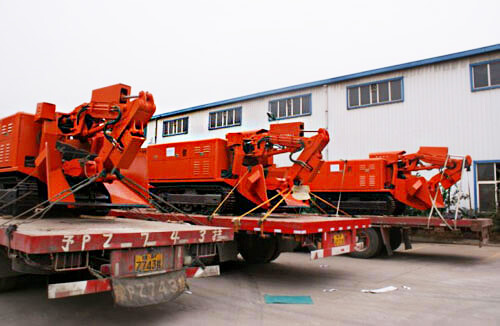 The Mucking Loader and Shuttle Mining Car Are Exported To Laos